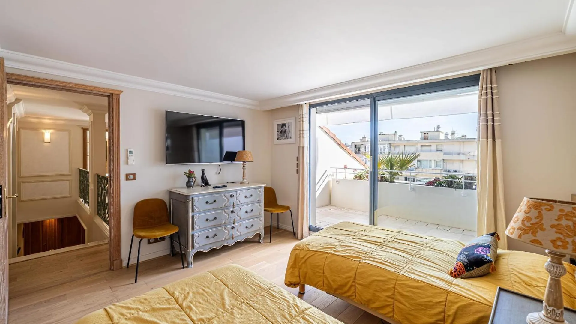 Ref 823 - Cannes Center - Duplex Apartment For Rent France