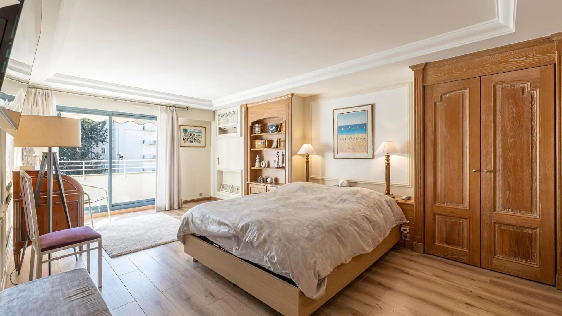 Ref 823 - Cannes Center - Duplex Apartment For Rent 0*,